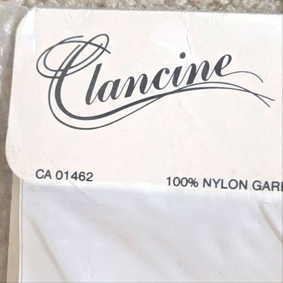 $5 Item! NWT Vintage Clancine One Size Fashion Pantyhose 90-150lbs - Picture 7 of 12